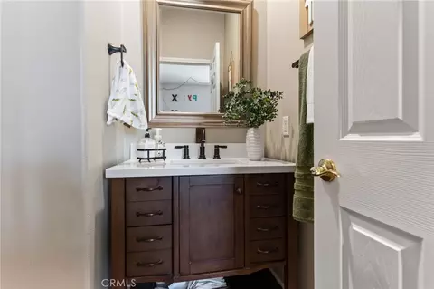 Bath - 18397 Swallowtail Ln, Riverside, CA 92504 photo 1 of 2