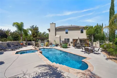 Exterior - 18397 Swallowtail Ln, Riverside, CA 92504 photo 11 of 25