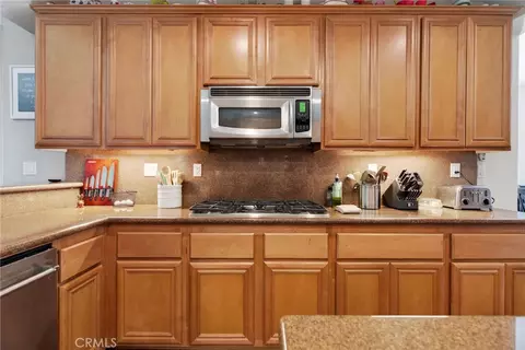 Kitchen - 18397 Swallowtail Ln, Riverside, CA 92504 photo 6 of 6