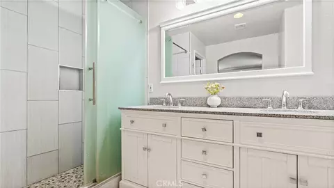 Bath - 832 Laffey Ln, El Cajon, CA 92021 photo 2 of 4