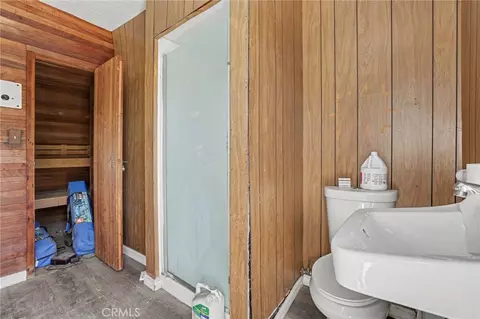Bath - 21 Emerson Ave, Tracy, CA 95376 photo 2 of 3