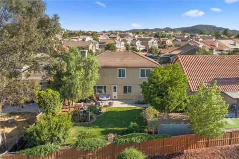 View/Area - 24914 Rainbarrel, Wildomar, CA 92595 photo 4 of 15