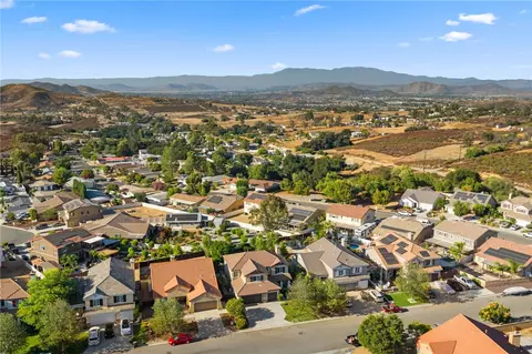 View/Area - 24914 Rainbarrel, Wildomar, CA 92595 photo 5 of 15