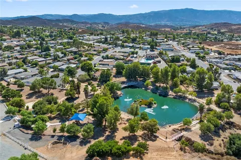 View/Area - 24914 Rainbarrel, Wildomar, CA 92595 photo 8 of 15
