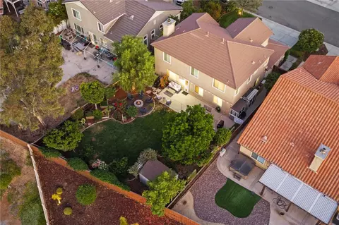 View/Area - 24914 Rainbarrel, Wildomar, CA 92595 photo 1 of 15