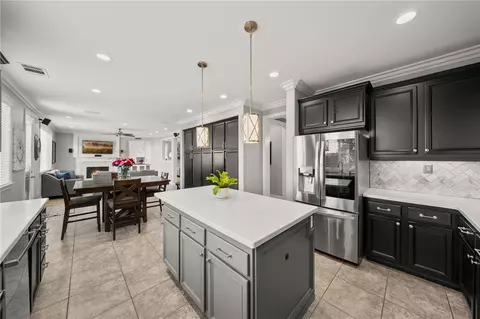 Kitchen - 24914 Rainbarrel, Wildomar, CA 92595 photo 3 of 4