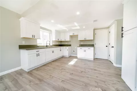 Entry Way - 827 S Tamarisk Ave, Rialto, CA 92376 photo 1 of 6