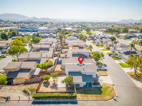 View/Area - 827 S Tamarisk Ave, Rialto, CA 92376 photo 2 of 6