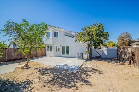 Exterior - 827 S Tamarisk Ave, Rialto, CA 92376 photo 3 of 6