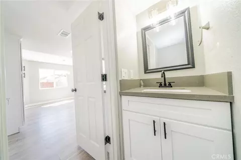 Entry Way - 827 S Tamarisk Ave, Rialto, CA 92376 photo 4 of 6