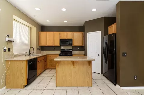 Kitchen - 7828 Linares, Riverside, CA 92509 photo 1 of 1