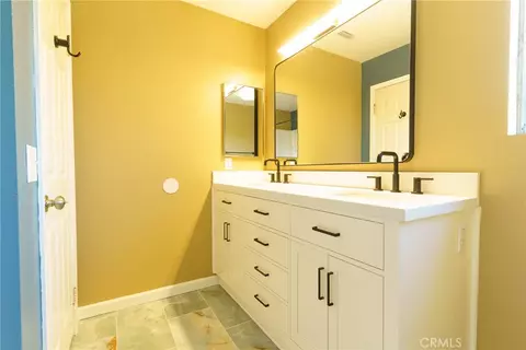 Bath - 7828 Linares, Riverside, CA 92509 photo 4 of 5
