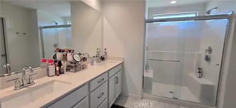 Bath - 29662 Crape Myrtle St, Menifee, CA 92584 photo 3 of 3