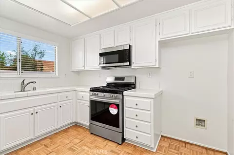 Kitchen - 19949 Silvercrest, Riverside, CA 92508 photo 3 of 4