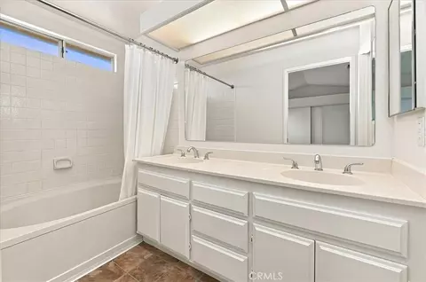 Bath - 19949 Silvercrest, Riverside, CA 92508 photo 3 of 3