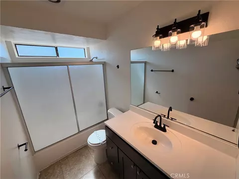 Bath - 30240 Santa Cecilia, Temecula, CA 92592 photo 2 of 2