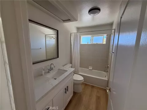 Bath - 6439 Lime, Phelan, CA 92371 photo 4 of 5