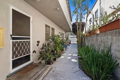 1646 Berkeley, Santa Monica, CA 90404