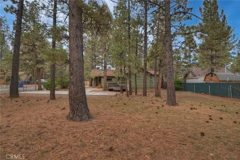 Exterior - 2063 2nd Ln, Big Bear City, CA 92314 photo 10 of 11
