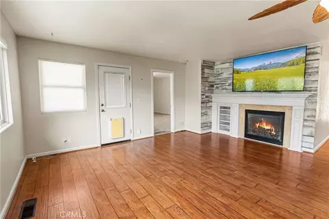 Living - 1211 Rivera, Wrightwood, CA 92397 photo 3 of 6
