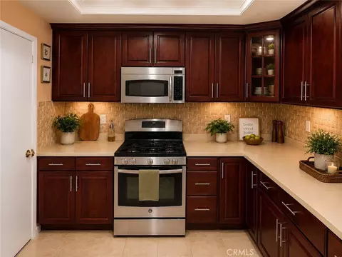 Kitchen - 7814 Aberdeen, Highland, CA 92346 photo 2 of 2