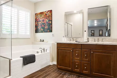 Bath - 20946 Mountain Gate, Riverside, CA 92507 photo 1 of 3