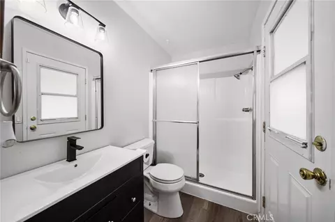 Bath - 862 Juniper St, Ontario, CA 91762 photo 2 of 2