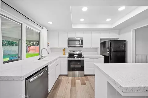 Kitchen - 862 Juniper St, Ontario, CA 91762 photo 1 of 3