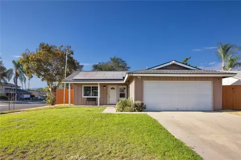 Exterior - 862 Juniper St, Ontario, CA 91762 photo 6 of 9
