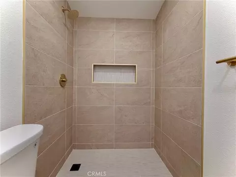 Bath - 6819 Phoenix Ave, Riverside, CA 92504 photo 4 of 4