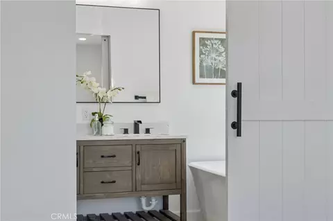 Bath - 4818 Crestview, Norco, CA 92860 photo 2 of 8