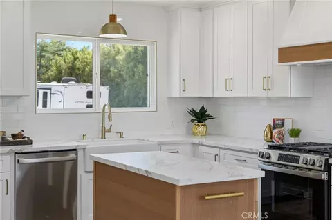 Kitchen - 4818 Crestview, Norco, CA 92860 photo 3 of 4
