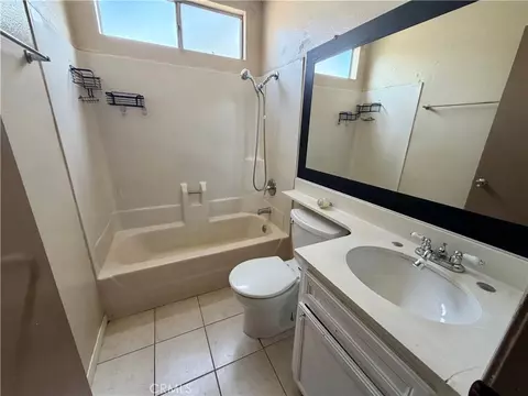 Bath - 1651 Sycamore St, Perris, CA 92570 photo 2 of 2