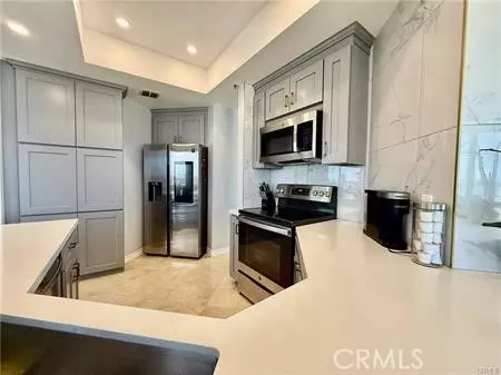 Kitchen - 1310 E Ocean #906, Long Beach, CA 90802 photo 1 of 4