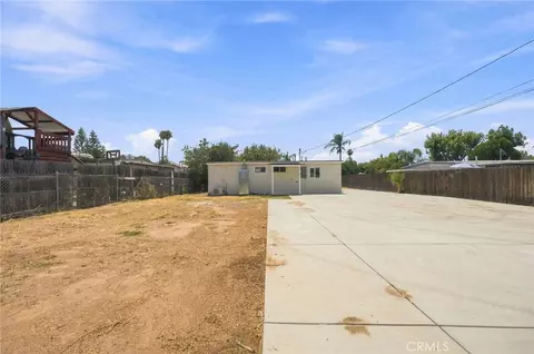 Exterior - 777 Arliss, Riverside, CA 92507 photo 4 of 5