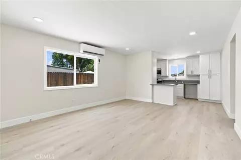 Living - 777 Arliss, Riverside, CA 92507 photo 2 of 4