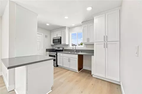 Kitchen - 777 Arliss, Riverside, CA 92507 photo 1 of 3