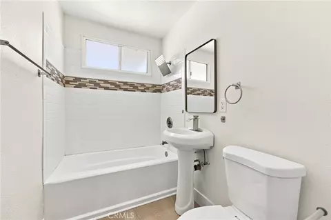 Bath - 777 Arliss, Riverside, CA 92507 photo 1 of 2