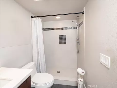 Bath - 1349 Magnolia Ave, Redlands, CA 92373 photo 2 of 13