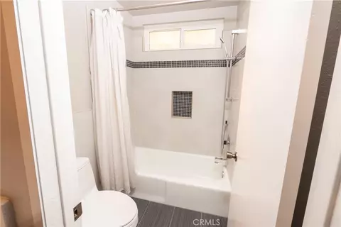 Bath - 1349 Magnolia Ave, Redlands, CA 92373 photo 6 of 13