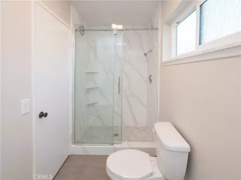 Bath - 1349 Magnolia Ave, Redlands, CA 92373 photo 12 of 13