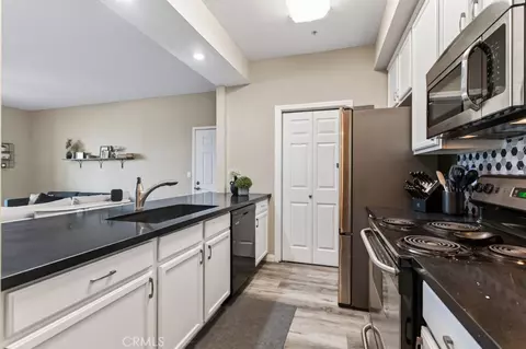 Kitchen - 375 Central #182, Riverside, CA 92507 photo 2 of 4