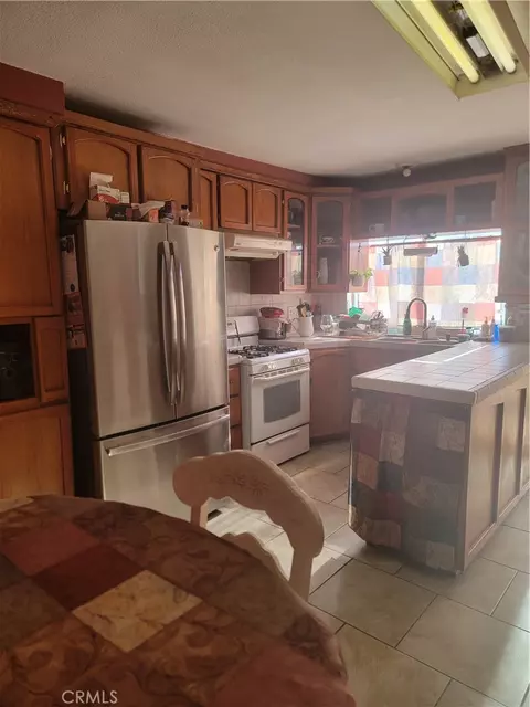 4597 Alondro Dr, Riverside, CA 92509 photo 4