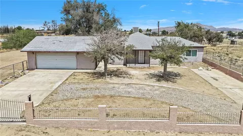 15212 Dos Palmas, Victorville, CA 92392