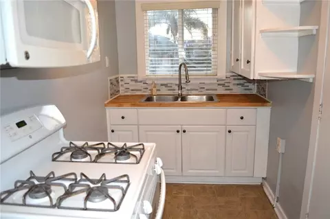 Kitchen - 3452 Mulberry St, Riverside, CA 92501 photo 1 of 6