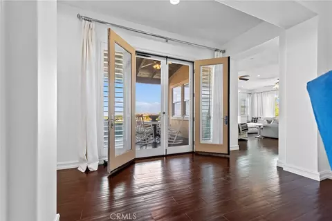 Entry Way - 455 Wrightwood Ct, Riverside, CA 92506 photo 2 of 6