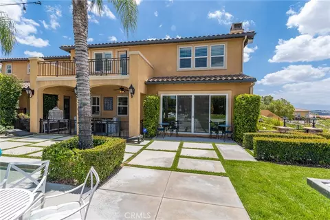 Exterior - 455 Wrightwood Ct, Riverside, CA 92506 photo 3 of 13
