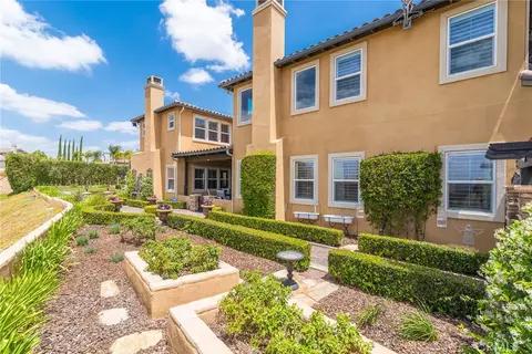 Exterior - 455 Wrightwood Ct, Riverside, CA 92506 photo 4 of 13
