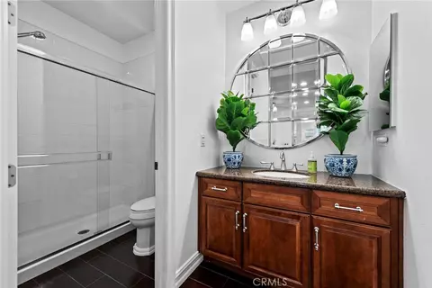 Bath - 455 Wrightwood Ct, Riverside, CA 92506 photo 1 of 6