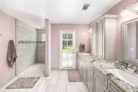 Bath - 5857 Dora Ct, Riverside, CA 92506 photo 1 of 5